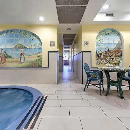 Royal Terme فندق 4*