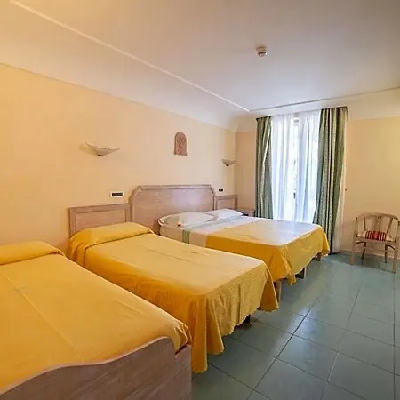 Royal Terme 4* ايسكيا