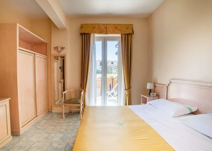 Royal Terme Ίσκια